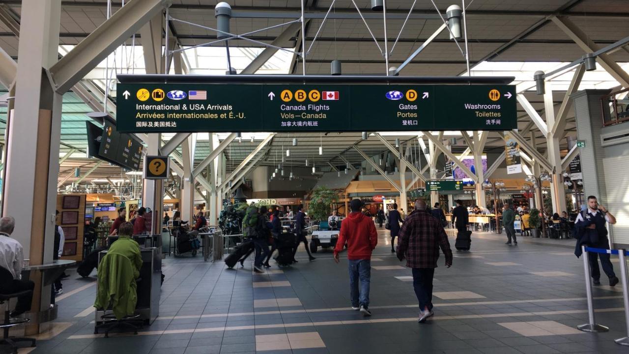 Richmond Vancouver Airport Comfy Home Bagian luar foto